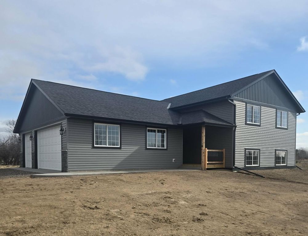 7319 Rolling Meadows Circle, Pine City, MN 55063