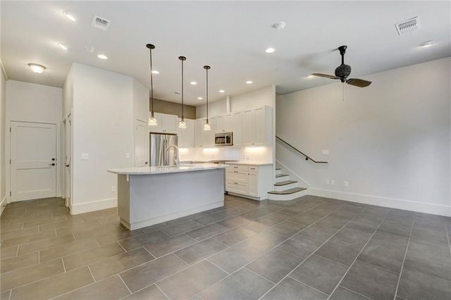 206 E Live Oak ST G, Austin, TX 78704