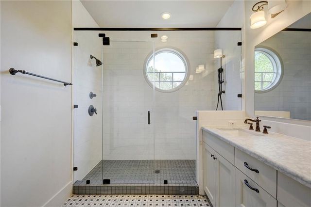 206 E Live Oak ST G, Austin, TX 78704