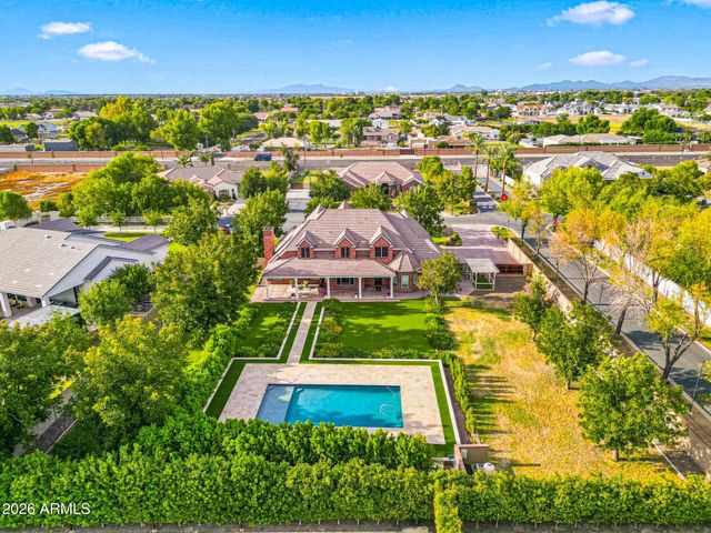 15415 E PICKETT Court, Gilbert, AZ 85298