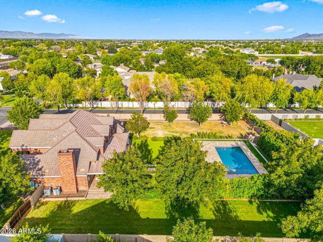 15415 E PICKETT Court, Gilbert, AZ 85298