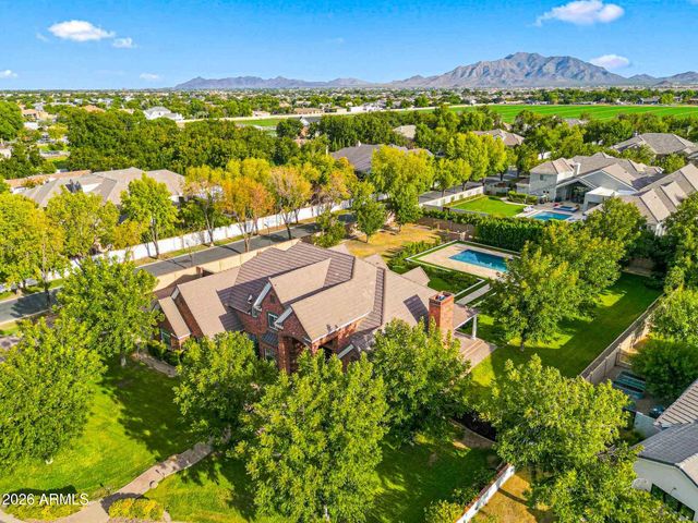 15415 E PICKETT Court, Gilbert, AZ 85298