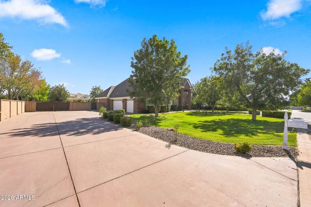 15415 E PICKETT Court, Gilbert, AZ 85298