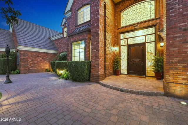 15415 E PICKETT Court, Gilbert, AZ 85298
