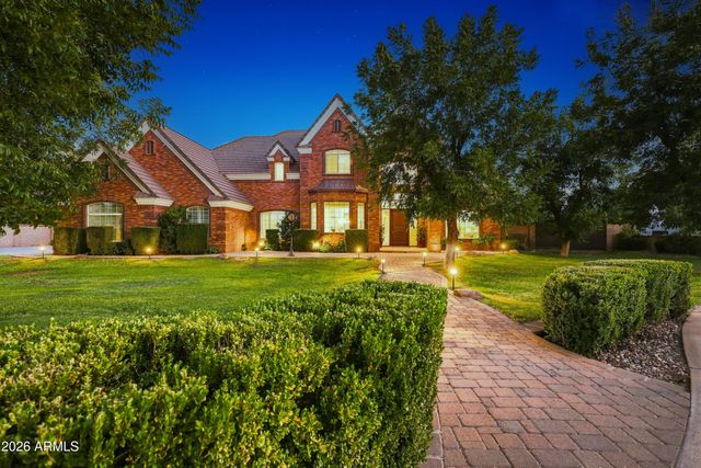 15415 E PICKETT Court, Gilbert, AZ 85298