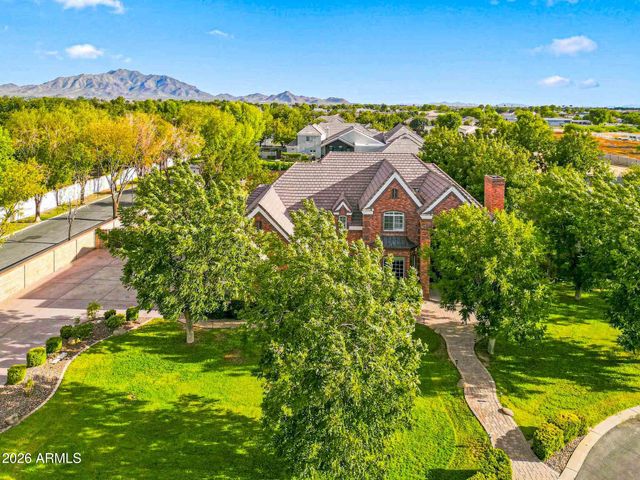 15415 E PICKETT Court, Gilbert, AZ 85298
