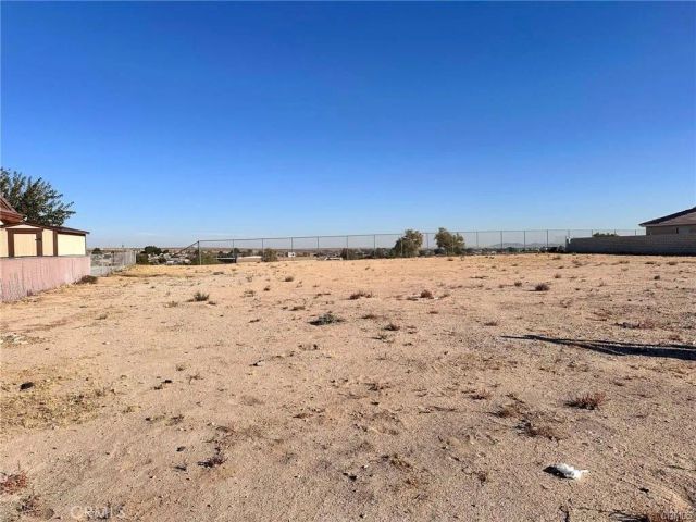 14008 Topmast, Helendale, CA 92342