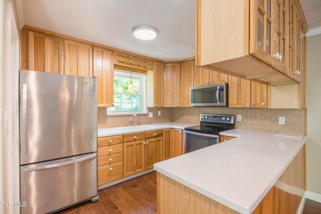1411 Erwin Highway, Greeneville, TN 37745