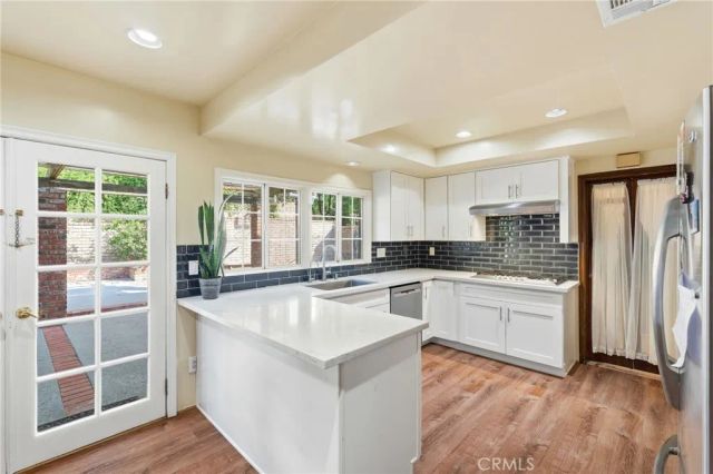 19122 Weston, Tarzana, CA 91356