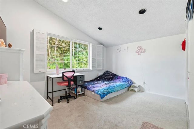 19122 Weston, Tarzana, CA 91356