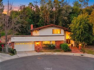 19122 Weston, Tarzana, CA 91356