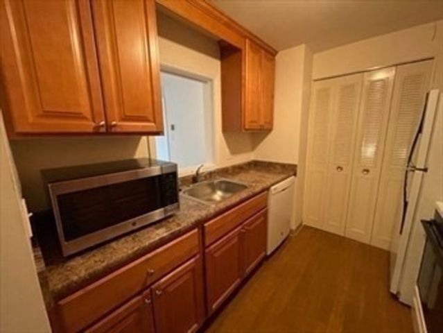 65 Greentree Lane 47, Weymouth, MA 02190