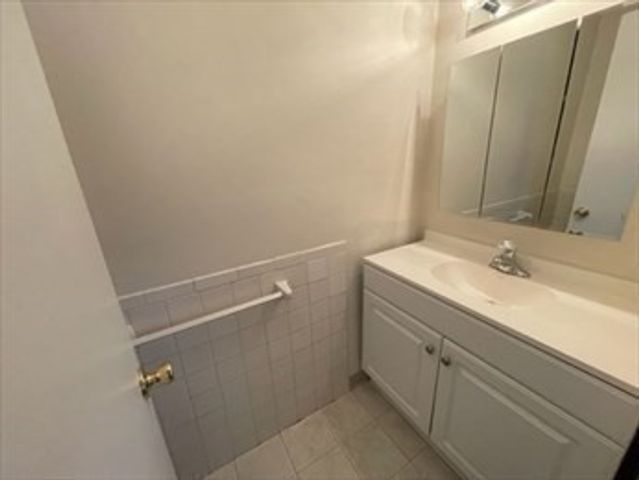 65 Greentree Lane 47, Weymouth, MA 02190