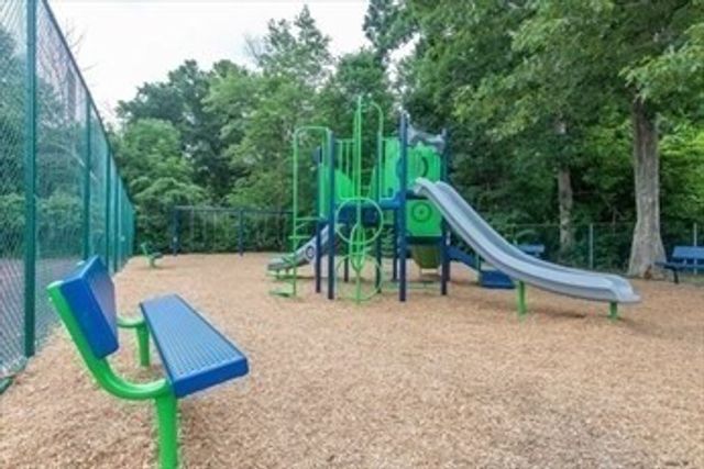 65 Greentree Lane 47, Weymouth, MA 02190