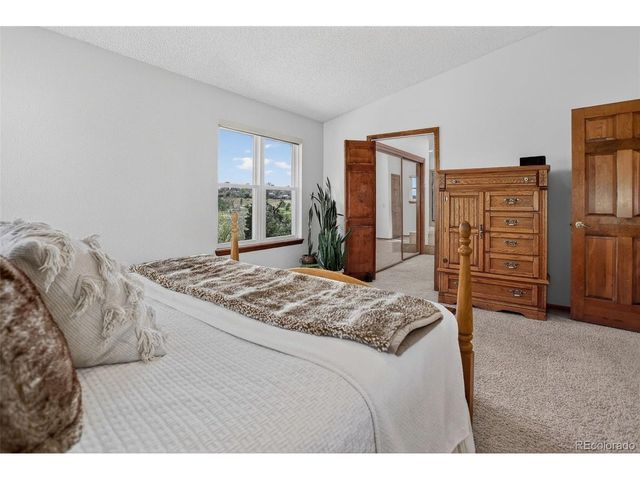 8864 S Indian Creek St, Highlands Ranch, CO 80126