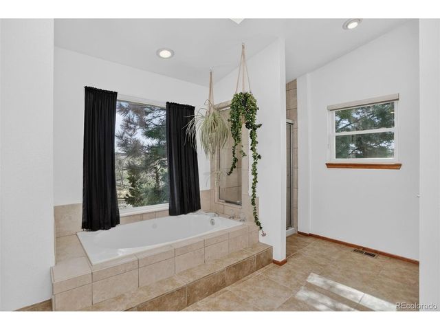 8864 S Indian Creek St, Highlands Ranch, CO 80126