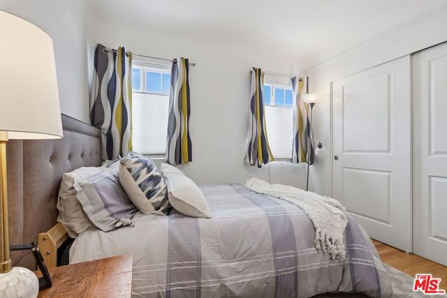 7870 Truxton Avenue, Los Angeles, CA 90045