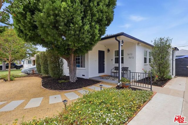 7870 Truxton Avenue, Los Angeles, CA 90045
