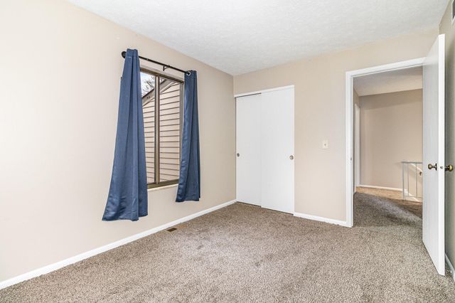 2826 Paddock Lane, Villa Hills, KY 41017