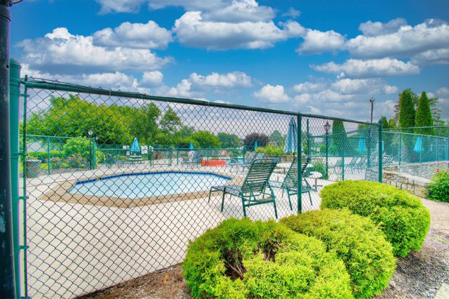 2826 Paddock Lane, Villa Hills, KY 41017