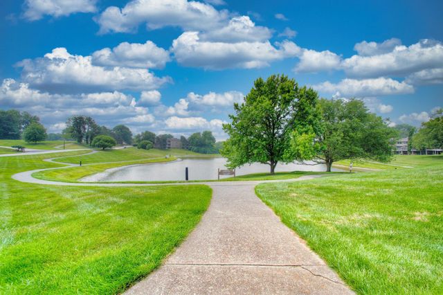 2826 Paddock Lane, Villa Hills, KY 41017