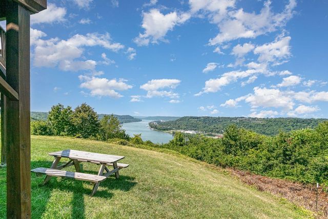 2826 Paddock Lane, Villa Hills, KY 41017