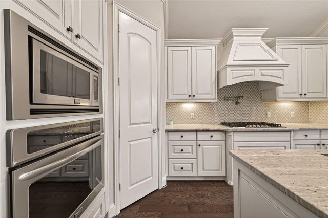 25303 Angelwood Springs Lane, Tomball, TX 77375