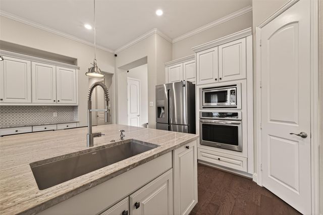 25303 Angelwood Springs Lane, Tomball, TX 77375