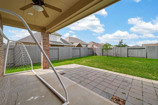 25303 Angelwood Springs Lane, Tomball, TX 77375