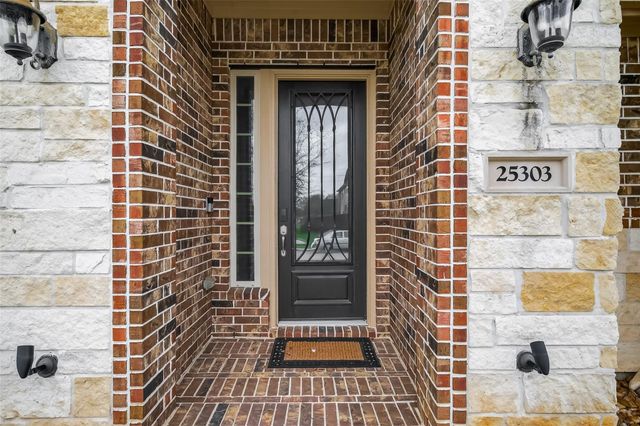 25303 Angelwood Springs Lane, Tomball, TX 77375