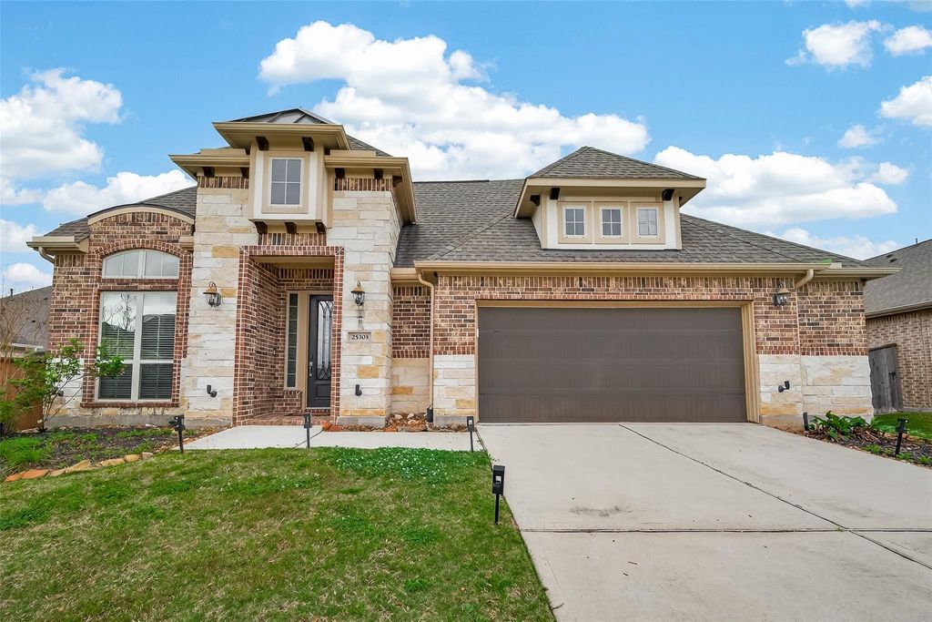 25303 Angelwood Springs Lane, Tomball, TX 77375