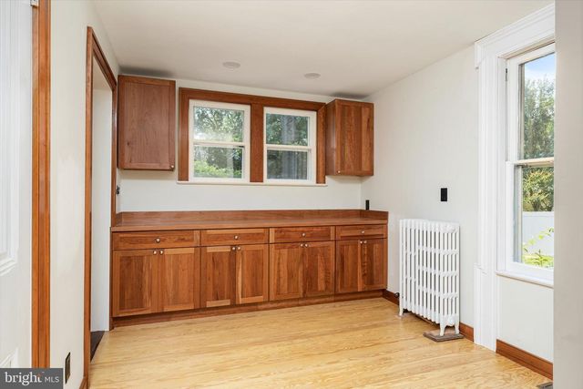 302 S MAIN ST, Hightstown, NJ 08520