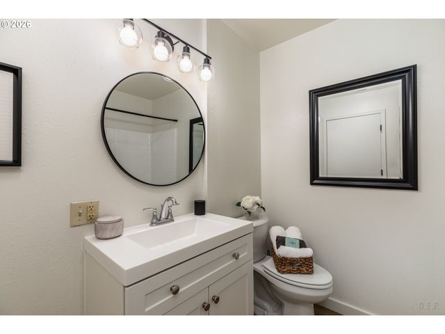 32046 SCAPPOOSE VERNONIA Hwy, Scappoose, OR 97056
