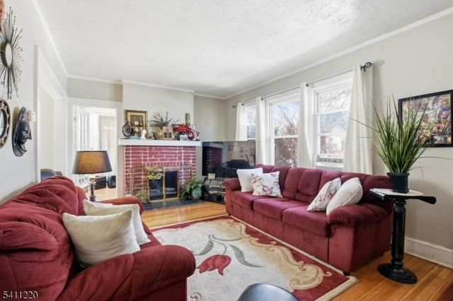 64 Fernwood Rd, Maplewood Twp., NJ 07040