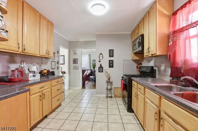 64 Fernwood Rd, Maplewood Twp., NJ 07040