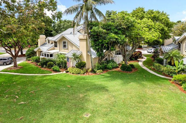 2302 Chadwick Court, Boynton Beach, FL 33436