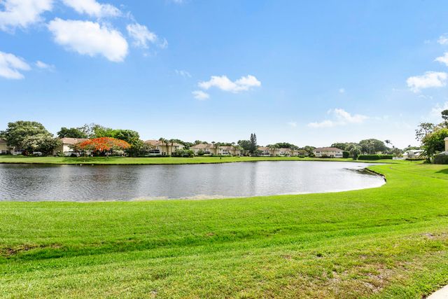 2302 Chadwick Court, Boynton Beach, FL 33436