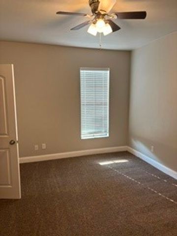 115 W Spruce Street, Whitewright, TX 75491