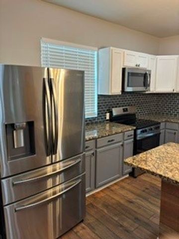 115 W Spruce Street, Whitewright, TX 75491