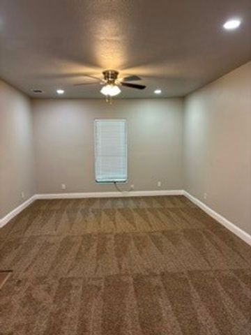 115 W Spruce Street, Whitewright, TX 75491