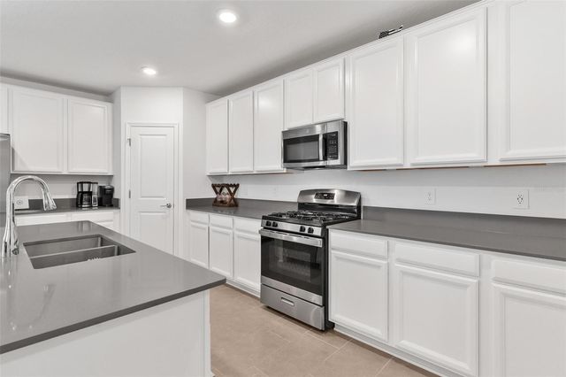 26143 FEATHERGRASS CIRCLE, Leesburg, FL 34748