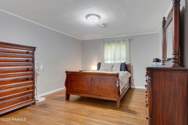 614 Loreauville Road, New Iberia, LA 70563