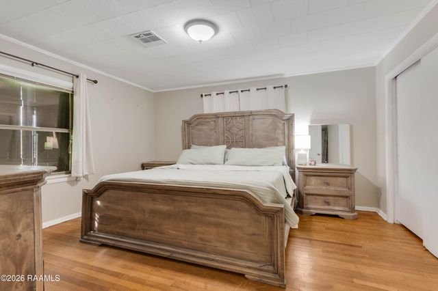 614 Loreauville Road, New Iberia, LA 70563