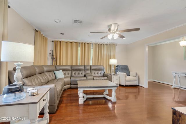 614 Loreauville Road, New Iberia, LA 70563