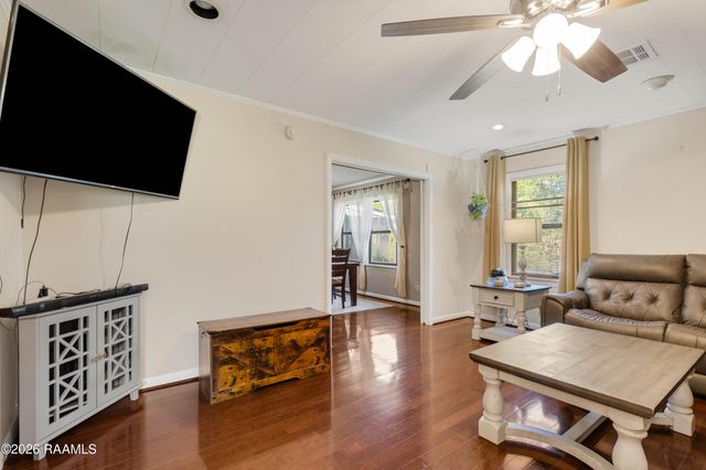 614 Loreauville Road, New Iberia, LA 70563