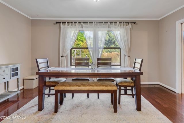 614 Loreauville Road, New Iberia, LA 70563