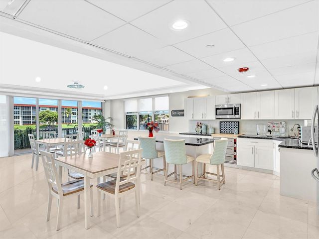 1150 Hillsboro Mile 302, Hillsboro Beach, FL 33062