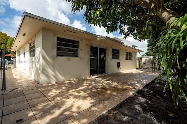 3440 SW 2nd St 3440, Miami, FL 33135