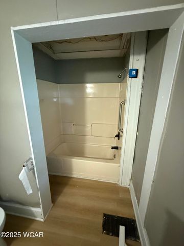 706 E Kibby Street, Lima, OH 45804