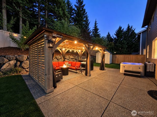 34614 SE Curtis Drive, Snoqualmie, WA 98065